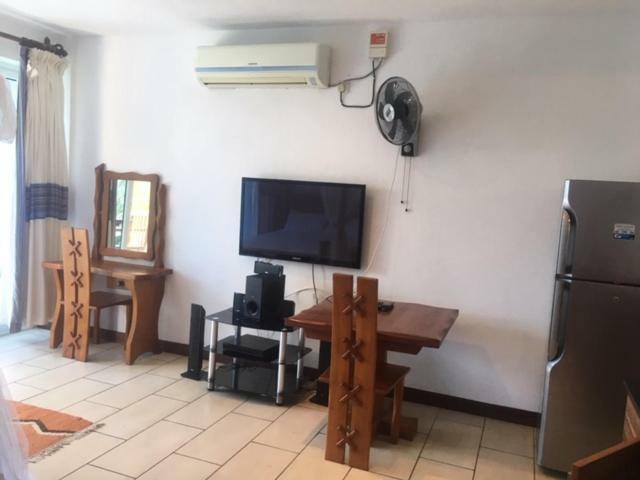 Bamburi Beach Studio Apartment B41 Eksteriør billede